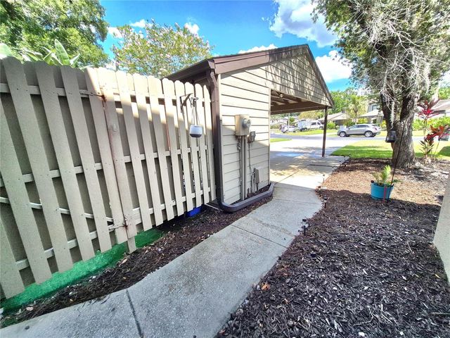 205 WOODS LANDING TRAIL, Oldsmar, FL 34677