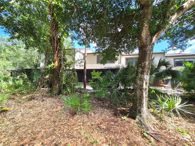 205 WOODS LANDING TRAIL, Oldsmar, FL 34677