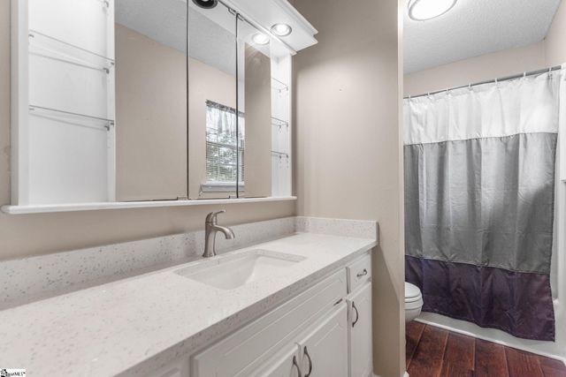 140 Oak Valley Drive, Simpsonville, SC 29681
