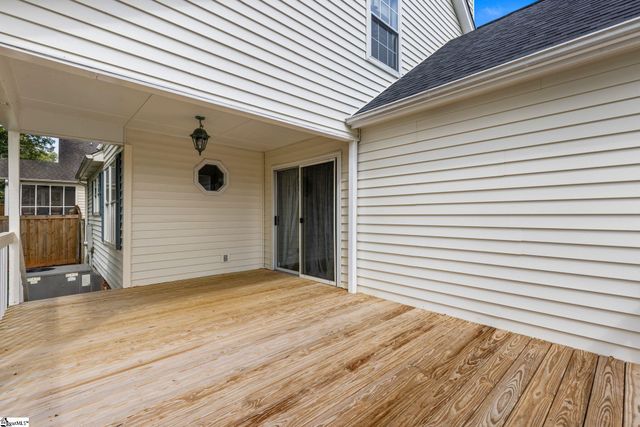 140 Oak Valley Drive, Simpsonville, SC 29681