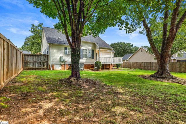 140 Oak Valley Drive, Simpsonville, SC 29681
