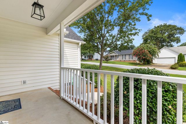 140 Oak Valley Drive, Simpsonville, SC 29681