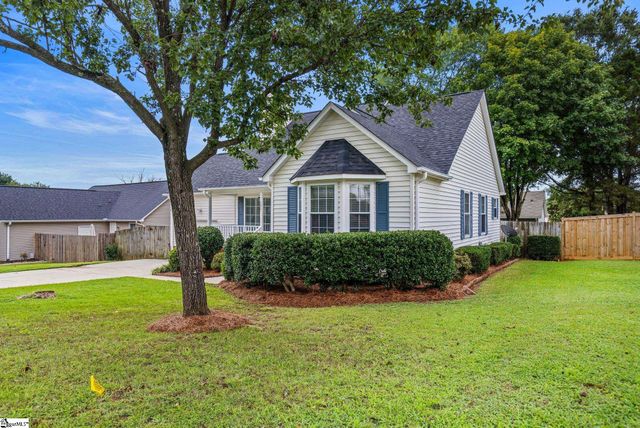 140 Oak Valley Drive, Simpsonville, SC 29681