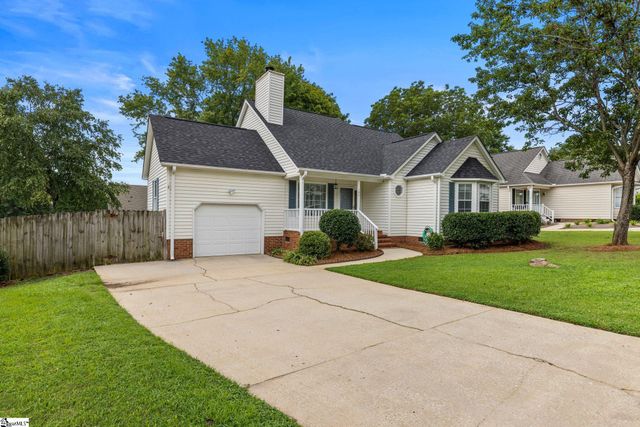 140 Oak Valley Drive, Simpsonville, SC 29681
