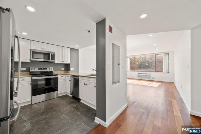 100 Old Palisade Road 914, Fort Lee, NJ 07024