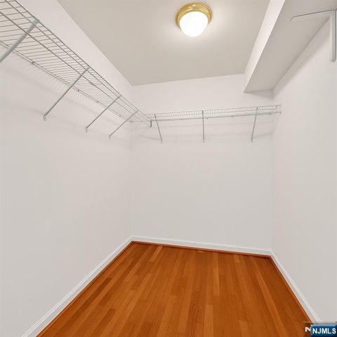 100 Old Palisade Road 914, Fort Lee, NJ 07024