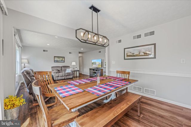 28 MELODY LN, Berkeley Springs, WV 25411