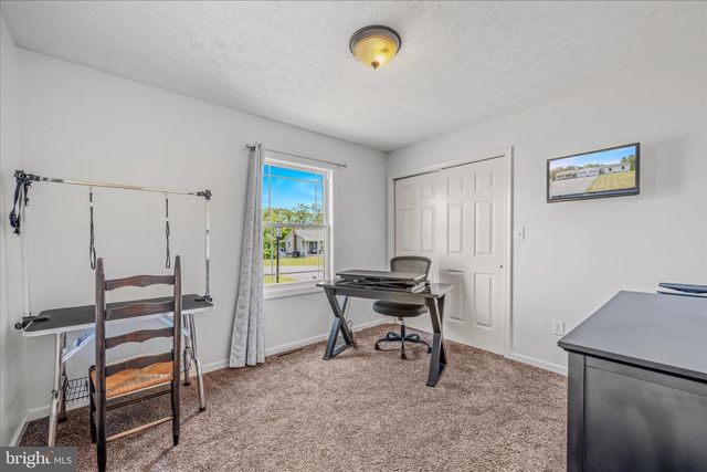 28 MELODY LN, Berkeley Springs, WV 25411