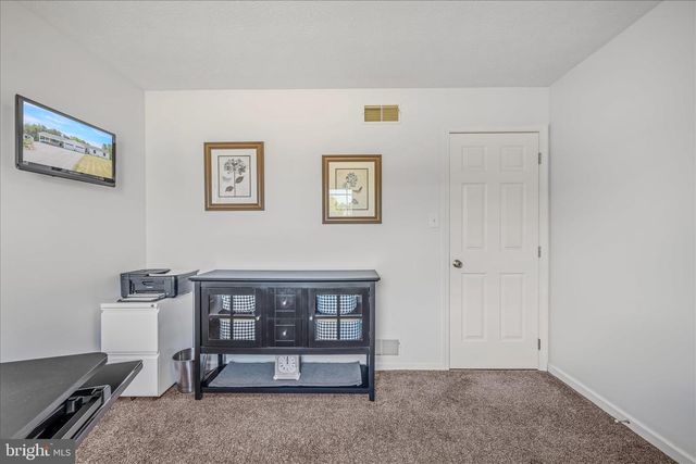 28 MELODY LN, Berkeley Springs, WV 25411