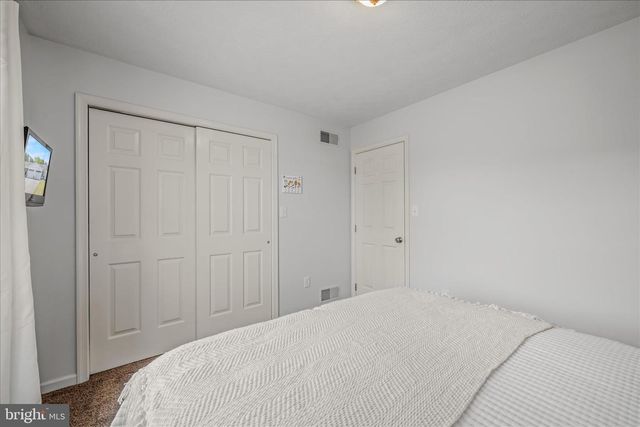 28 MELODY LN, Berkeley Springs, WV 25411