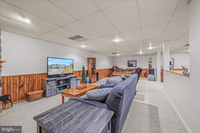 28 MELODY LN, Berkeley Springs, WV 25411