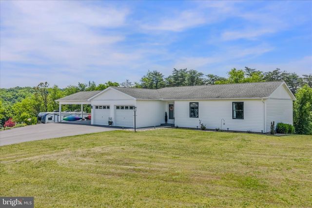 28 MELODY LN, Berkeley Springs, WV 25411