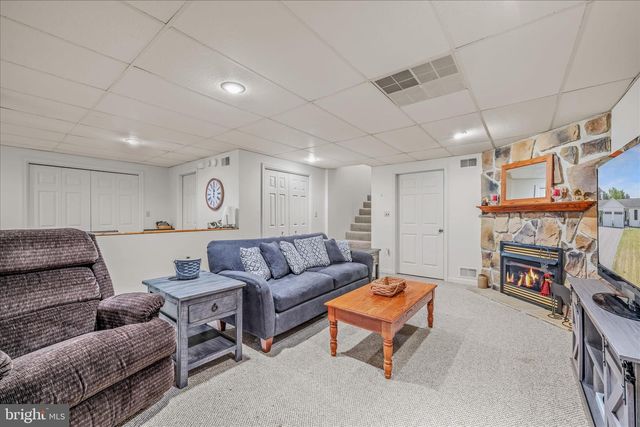 28 MELODY LN, Berkeley Springs, WV 25411