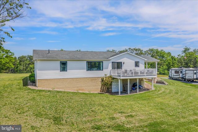 28 MELODY LN, Berkeley Springs, WV 25411