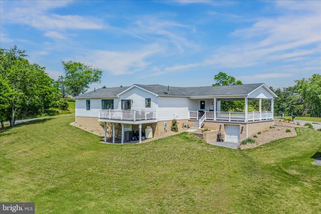 28 MELODY LN, Berkeley Springs, WV 25411
