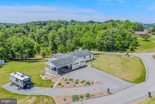 28 MELODY LN, Berkeley Springs, WV 25411