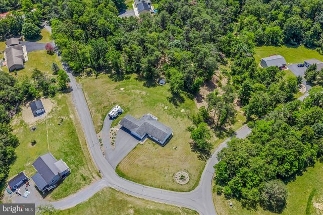 28 MELODY LN, Berkeley Springs, WV 25411