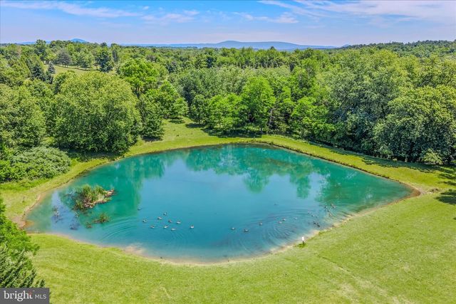 28 MELODY LN, Berkeley Springs, WV 25411