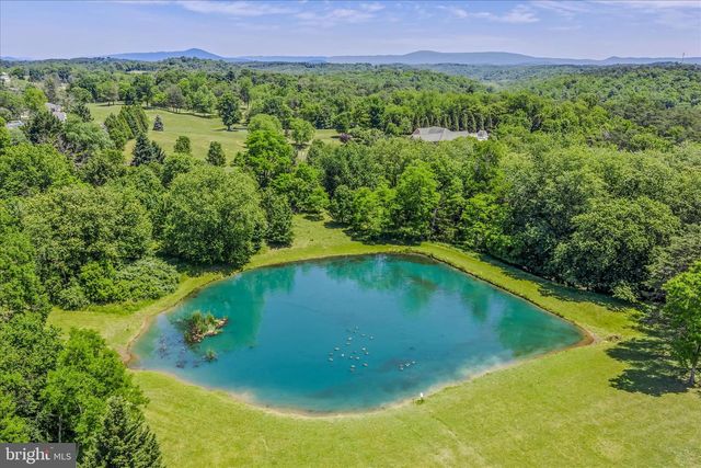 28 MELODY LN, Berkeley Springs, WV 25411