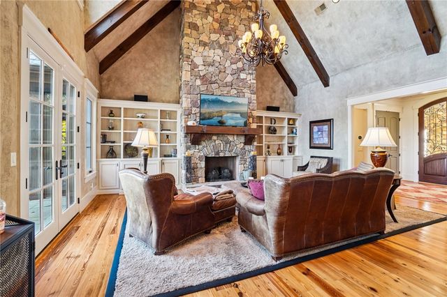 812 Top Ridge Drive, Sunset, SC 29685