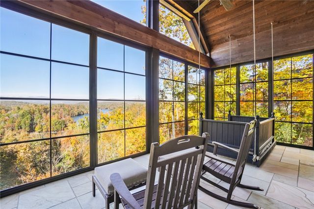 812 Top Ridge Drive, Sunset, SC 29685