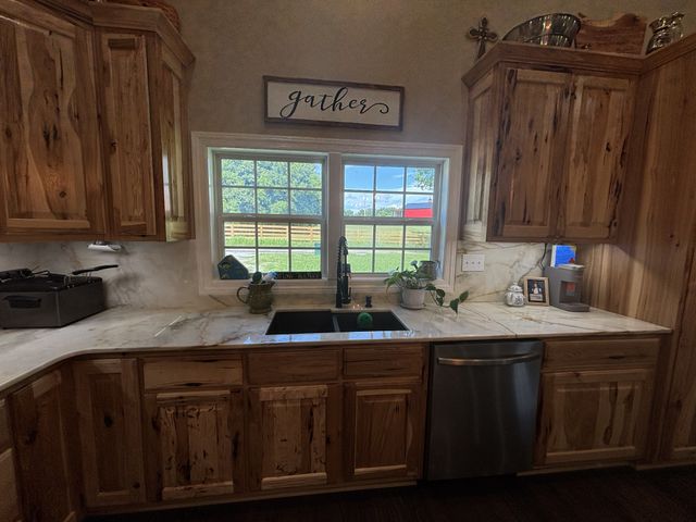 147 Black Ridge Rd, Lynnville, TN 38472