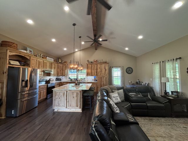 147 Black Ridge Rd, Lynnville, TN 38472