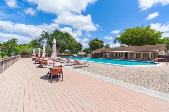 4899 Sable Pine Circle A2, West Palm Beach, FL 33417