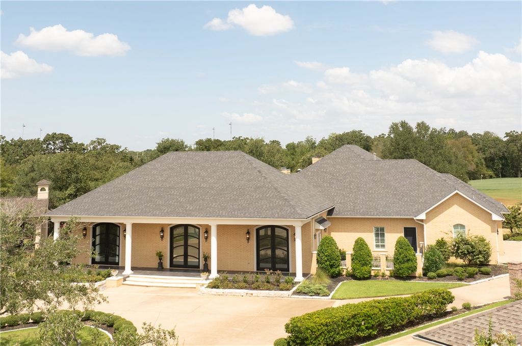 4211 Serrano Court, Bryan, TX 77802 — photo 2