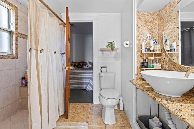 329 E Walnut St, Lodi, CA 95240