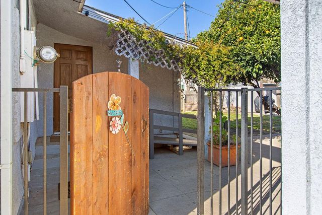 329 E Walnut St, Lodi, CA 95240