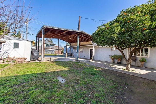 329 E Walnut St, Lodi, CA 95240