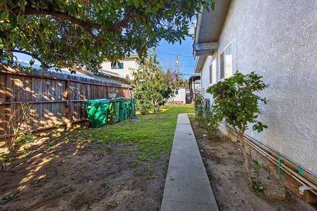 329 E Walnut St, Lodi, CA 95240