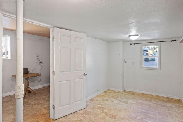 329 E Walnut St, Lodi, CA 95240