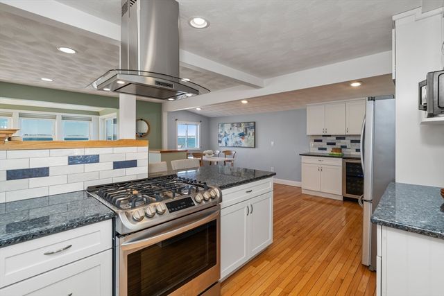 43 Maple Ave, Nahant, MA 01908