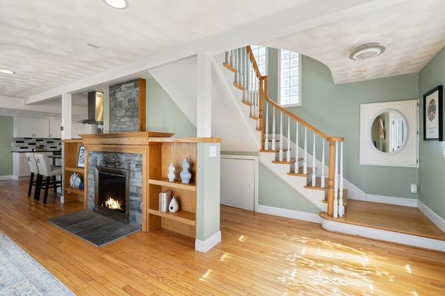43 Maple Ave, Nahant, MA 01908