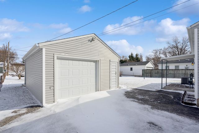 240 Marie Avenue, Elk Run Heights, IA 50707