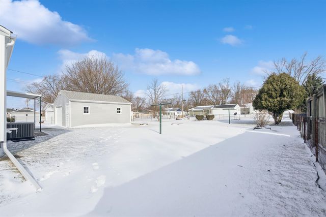 240 Marie Avenue, Elk Run Heights, IA 50707