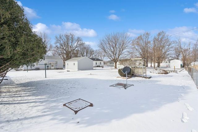 240 Marie Avenue, Elk Run Heights, IA 50707