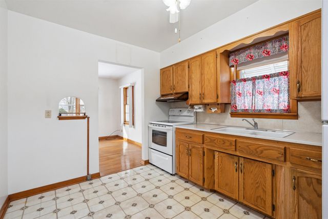 240 Marie Avenue, Elk Run Heights, IA 50707