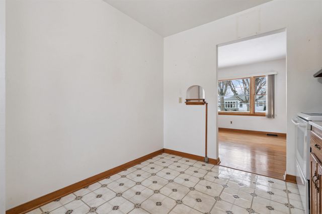 240 Marie Avenue, Elk Run Heights, IA 50707