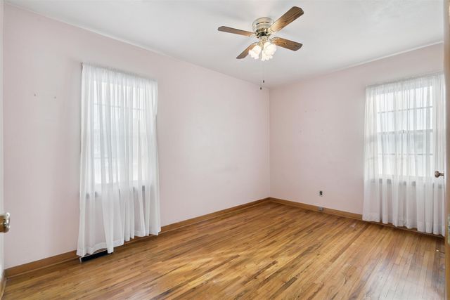 240 Marie Avenue, Elk Run Heights, IA 50707