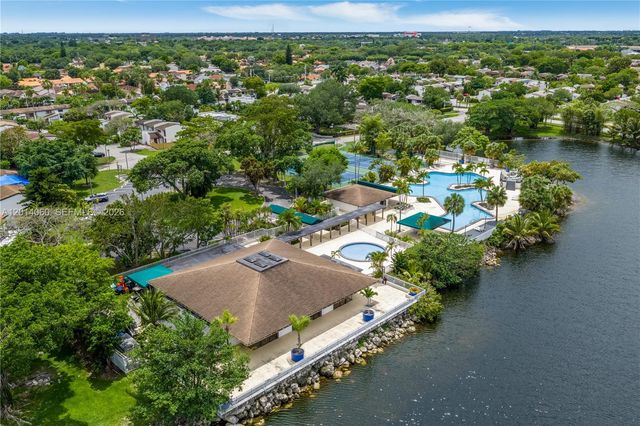6929 SW 110th Ave, Miami, FL 33173