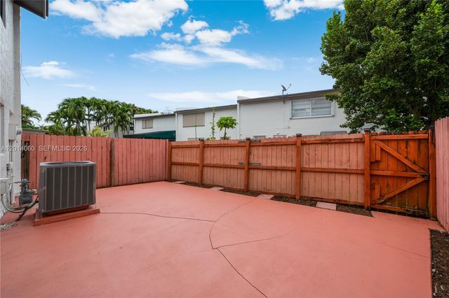 6929 SW 110th Ave, Miami, FL 33173