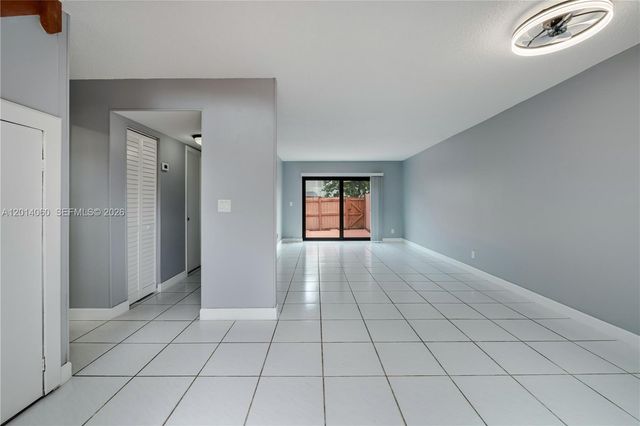 6929 SW 110th Ave, Miami, FL 33173