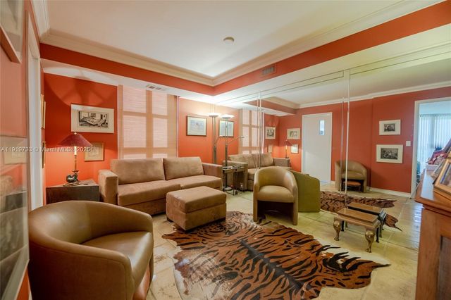 1000 Quayside Ter 812, Miami, FL 33138