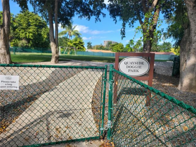 1000 Quayside Ter 812, Miami, FL 33138