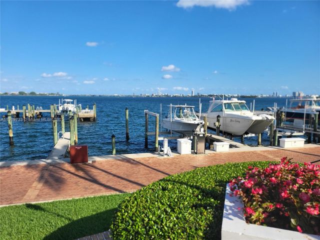 1000 Quayside Ter 812, Miami, FL 33138