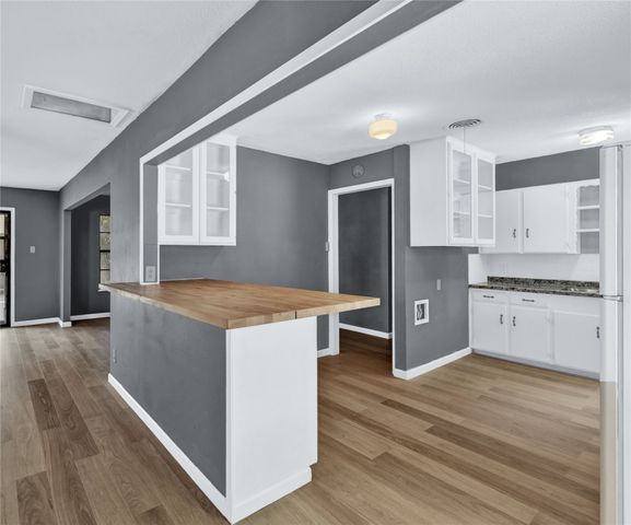 705 N RAY Street, Alvarado, TX 76009