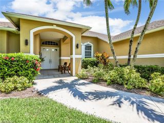 2031 Teagarden LN, Naples, FL 34110